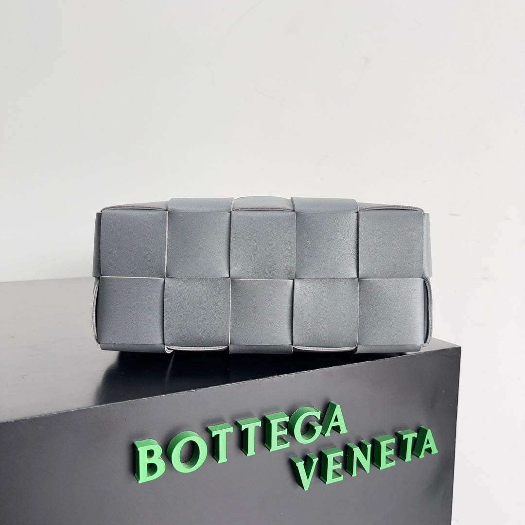 Bottega Veneta 729251 Silver Designer Handbag - detail image 3