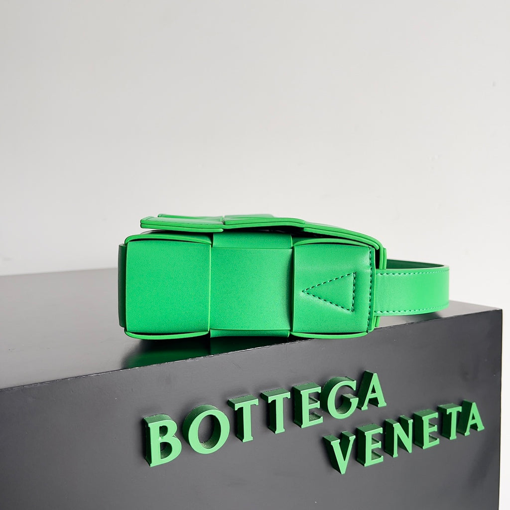 Bottega Veneta 708768 Green Designer Handbag - detail image 8