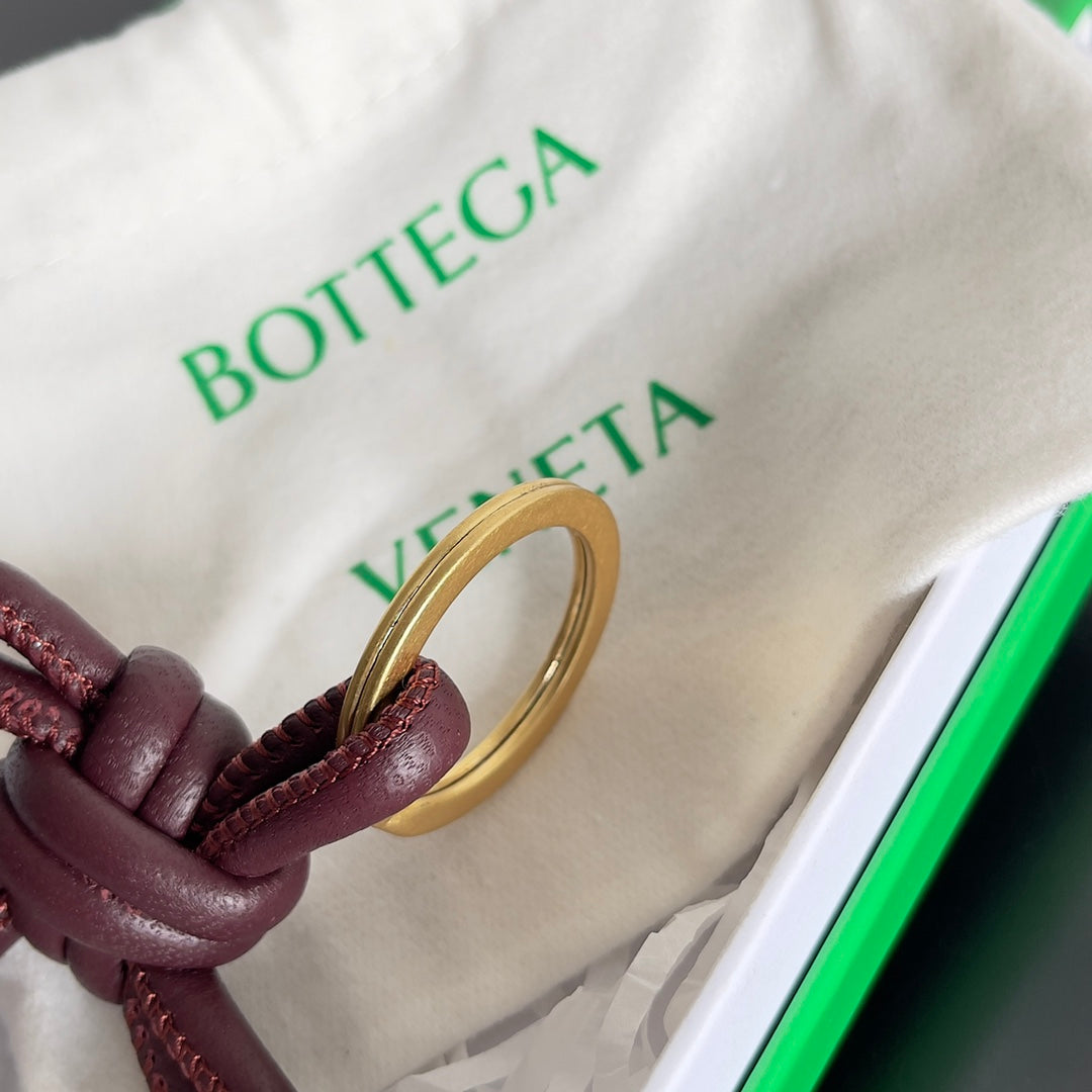 Bottega Veneta Silver Designer Handbag Edition 158 - detail image 4