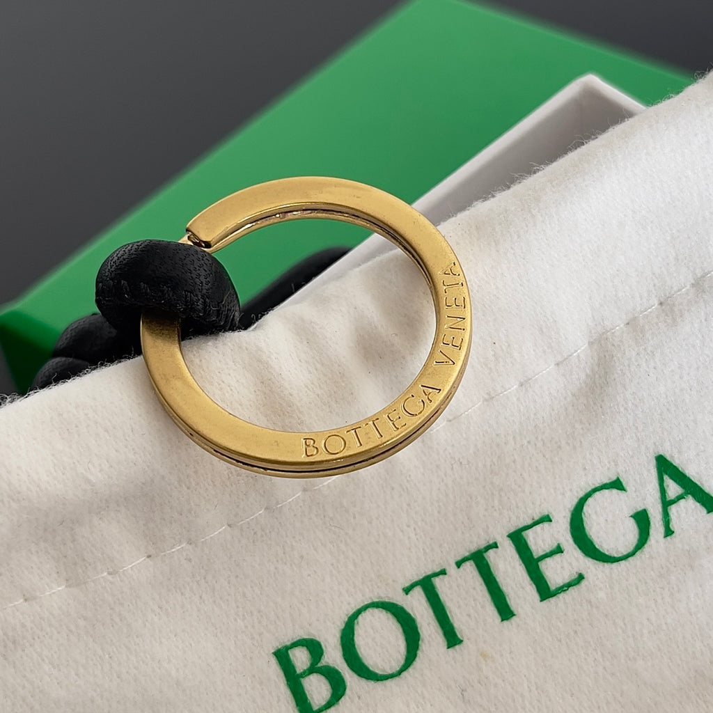 Bottega Veneta Black Designer Handbag Edition 847 - detail image 6