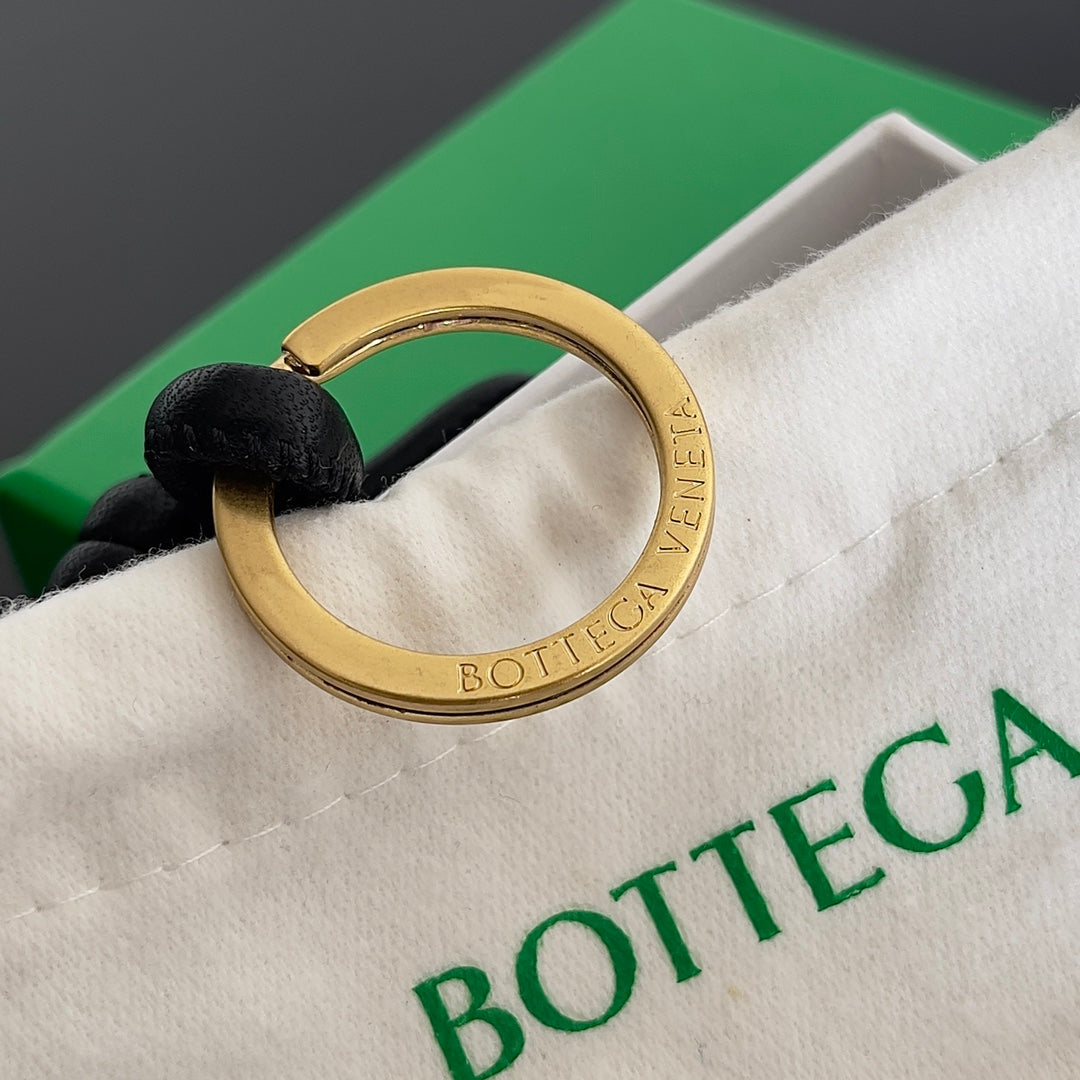 Bottega Veneta Black Designer Handbag Edition 847 - detail image 6