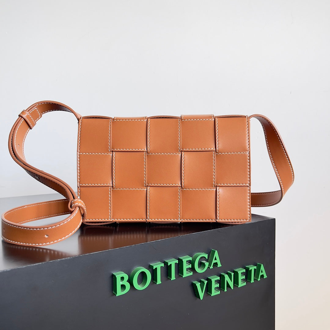 Bottega Veneta 758105 Orange Designer Handbag