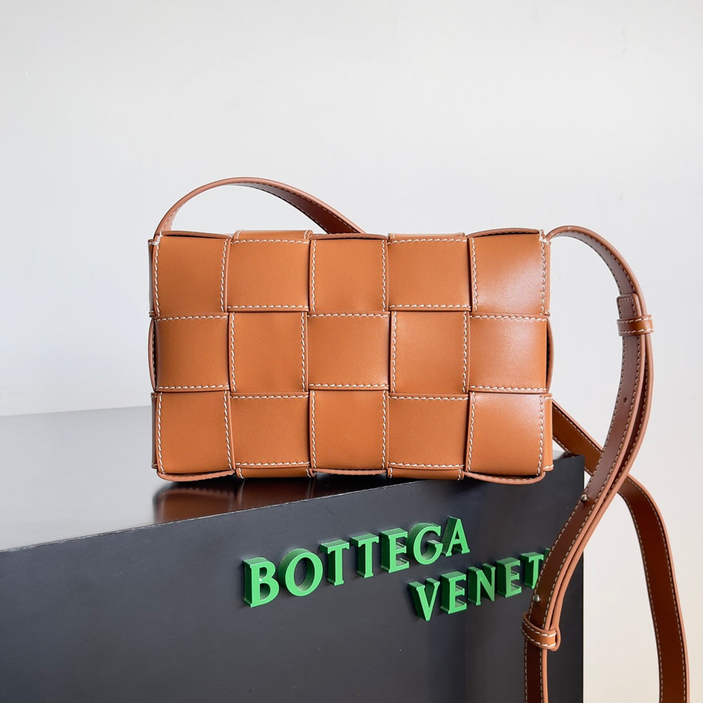 Bottega Veneta 758105 Orange Designer Handbag - detail image 2