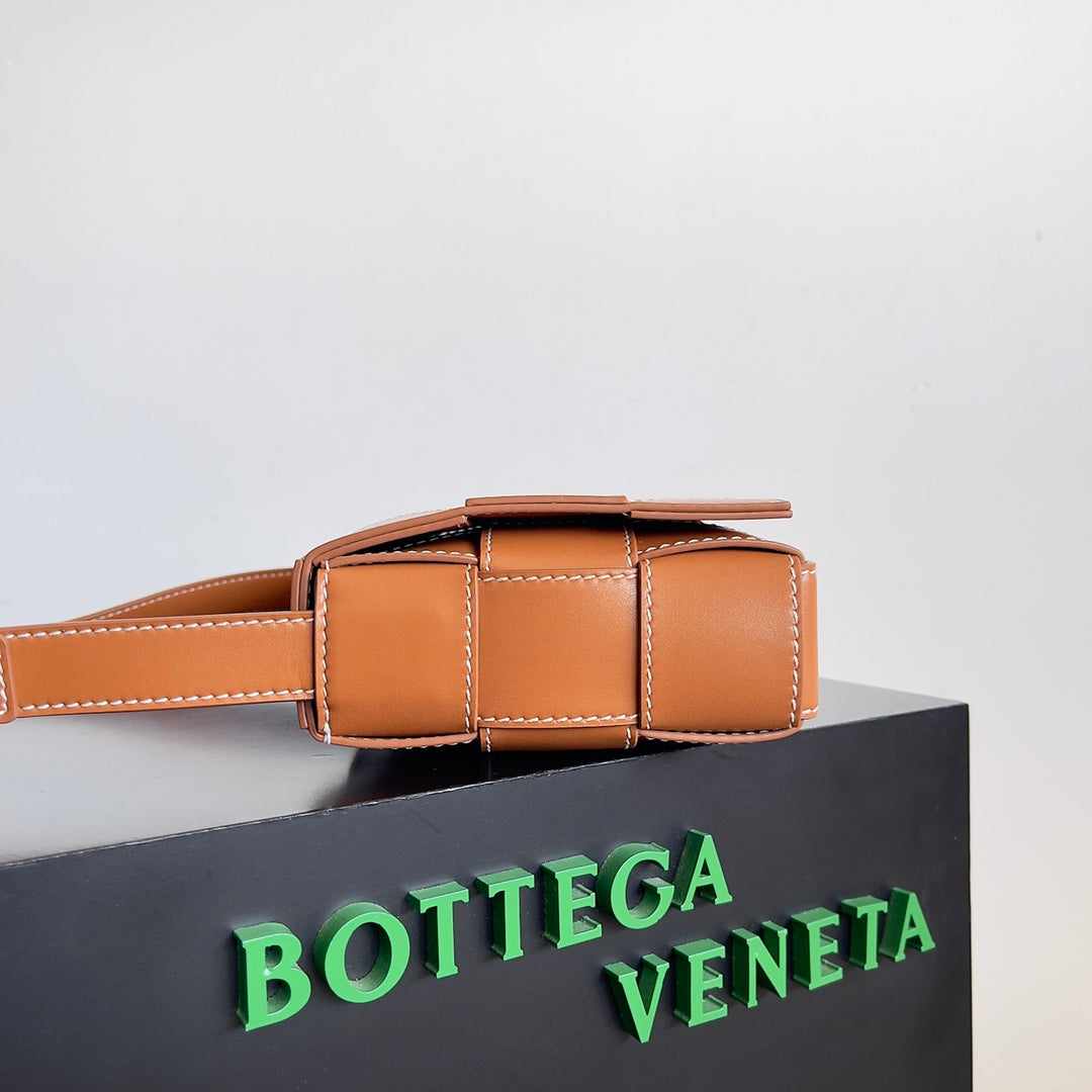 Bottega Veneta 758105 Orange Designer Handbag - detail image 3