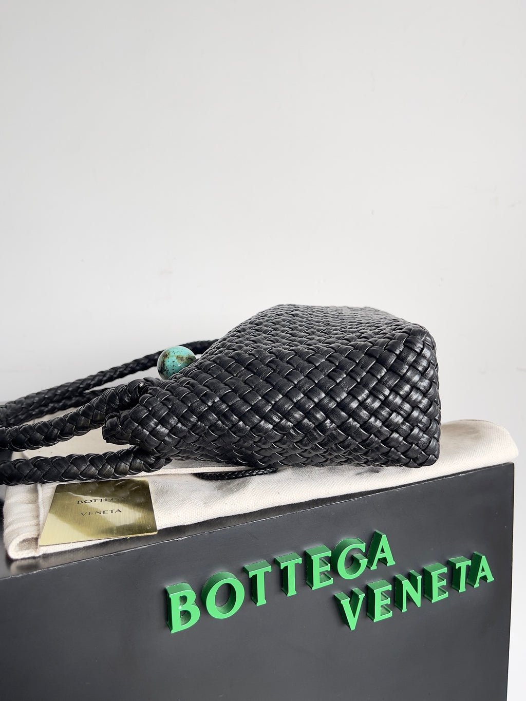 Bottega Veneta 716974 Black Designer Handbag - detail image 3