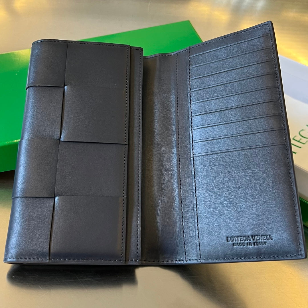 Bottega Veneta 18X10X2 Black & Green Designer Handbag Edition 2 - detail image 6
