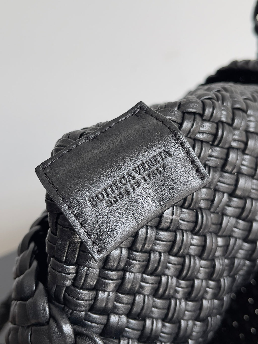 Bottega Veneta 716974 Black Designer Handbag Edition 3 - detail image 8