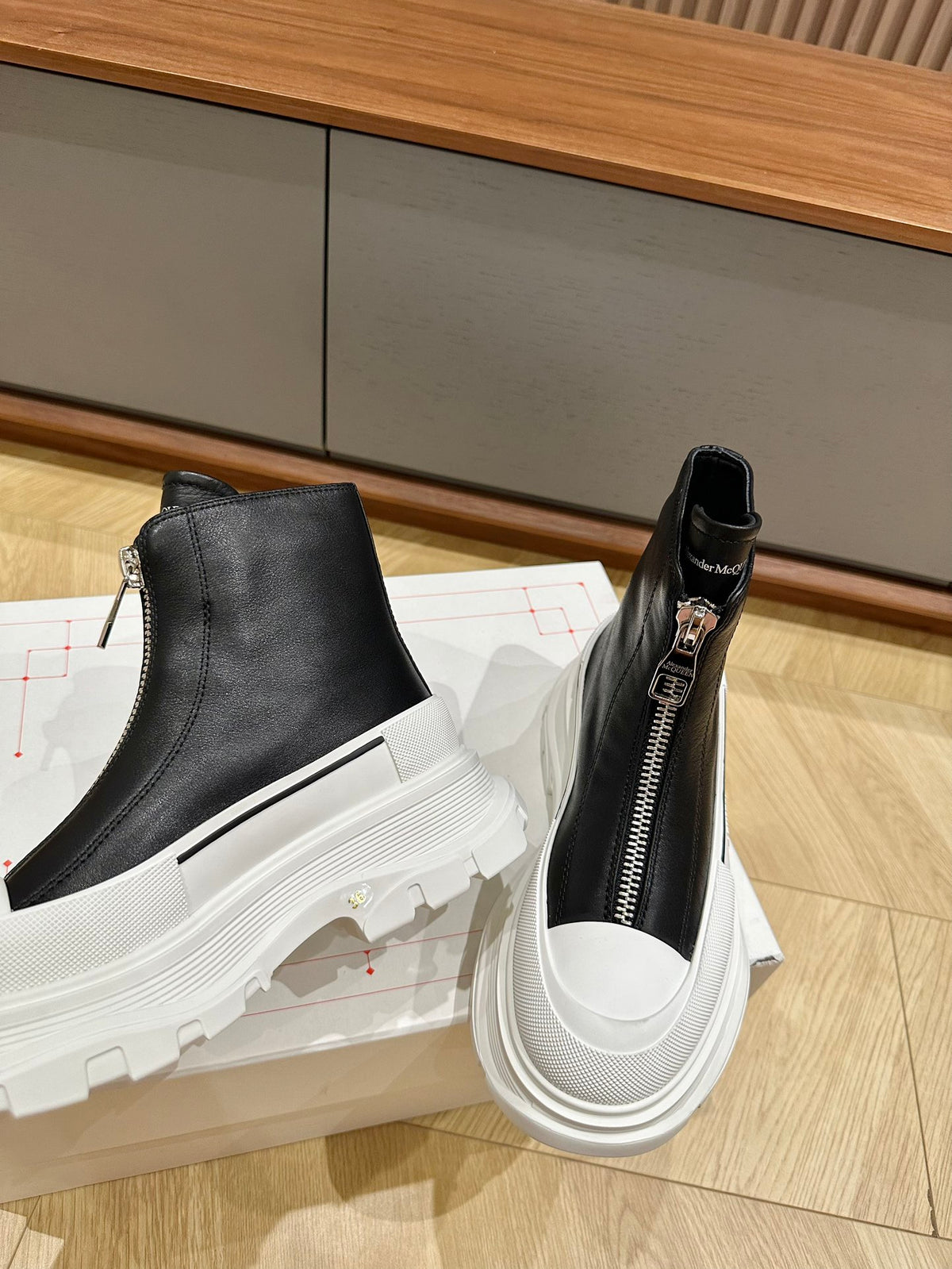 Alexander McQueen Black & Brown Designer Shoes EU 35-39 Edition 2 - detail image 5