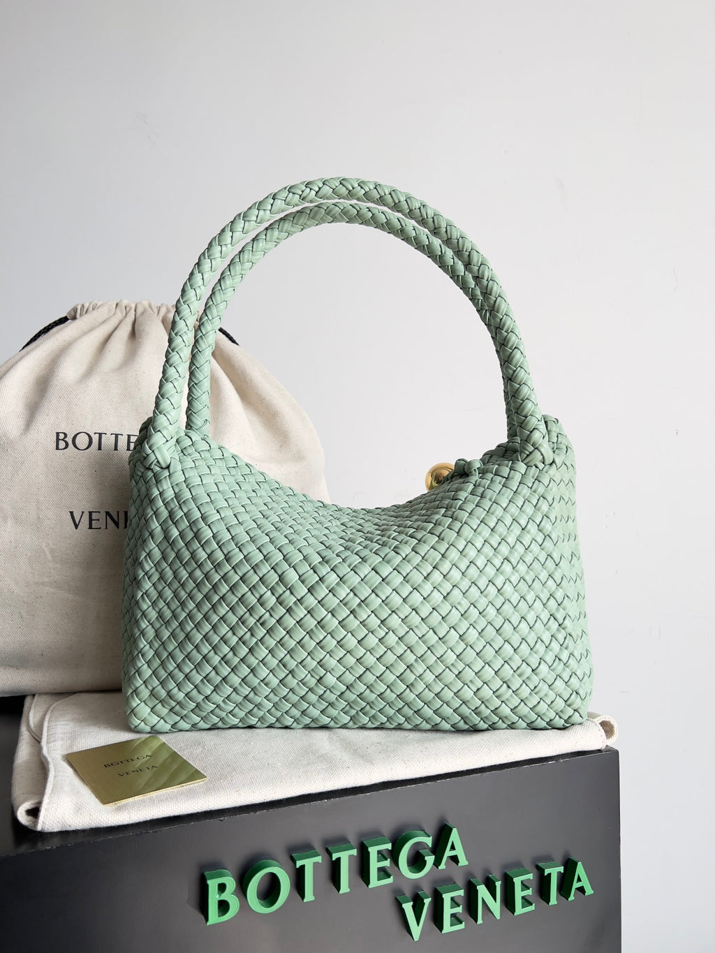 Bottega Veneta 716974 Silver Designer Handbag Edition 2 - detail image 2