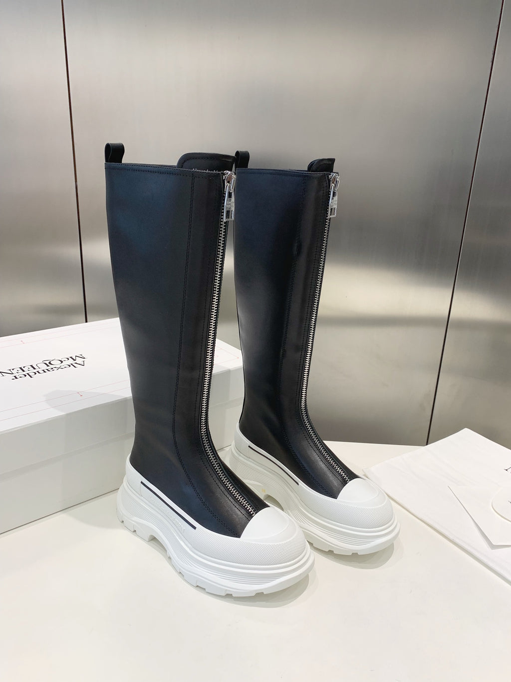 Alexander McQueen Black Boots EU 35-40 Edition 2 - detail image 2