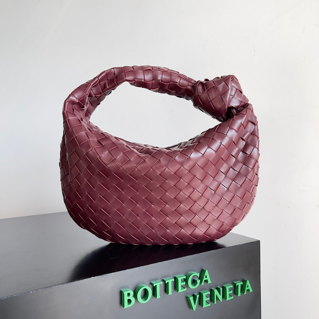 Bottega Veneta Red Designer Handbag Edition 3