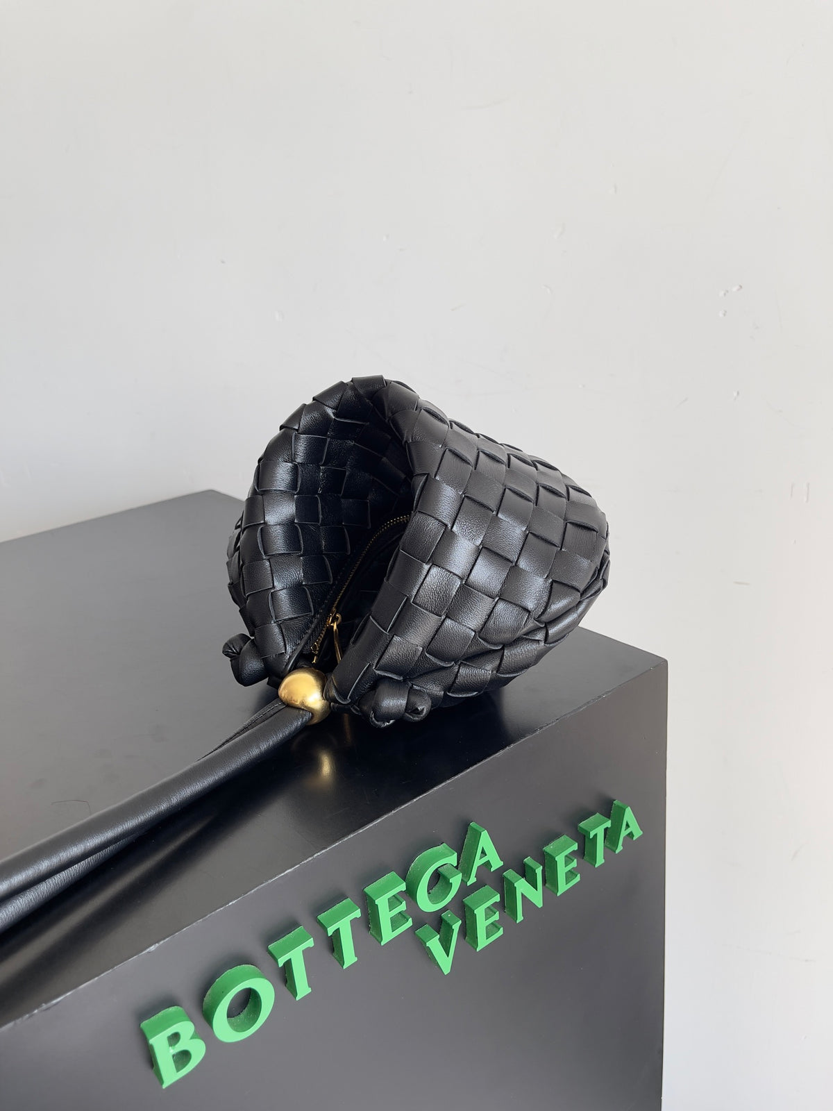 Bottega Veneta 701023 Black Designer Wallet - detail image 2