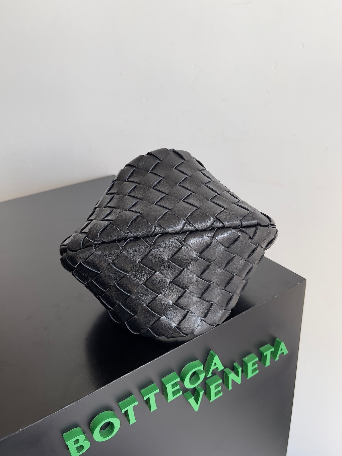 Bottega Veneta 701023 Black Designer Wallet - detail image 4