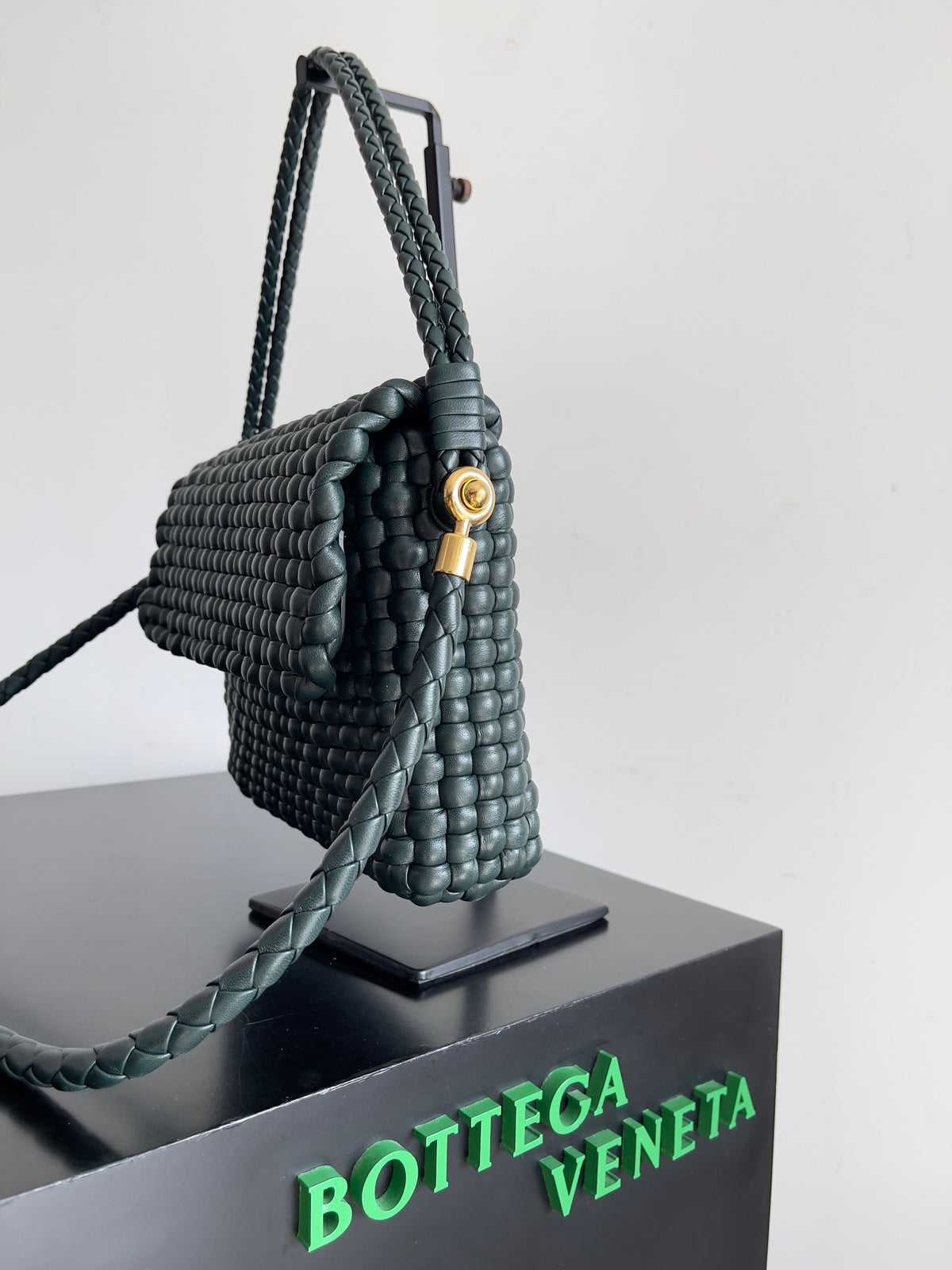 Bottega Veneta 764073 Black Designer Handbag Edition 2 - detail image 3