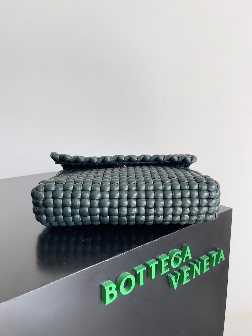 Bottega Veneta 764073 Black Designer Handbag Edition 2 - detail image 5