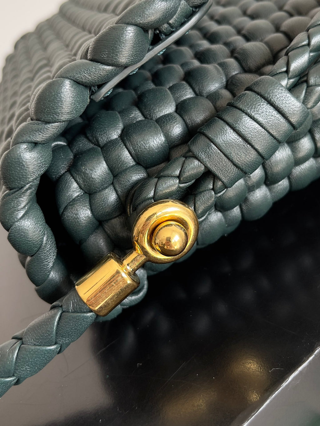 Bottega Veneta 764073 Black Designer Handbag Edition 2 - detail image 4