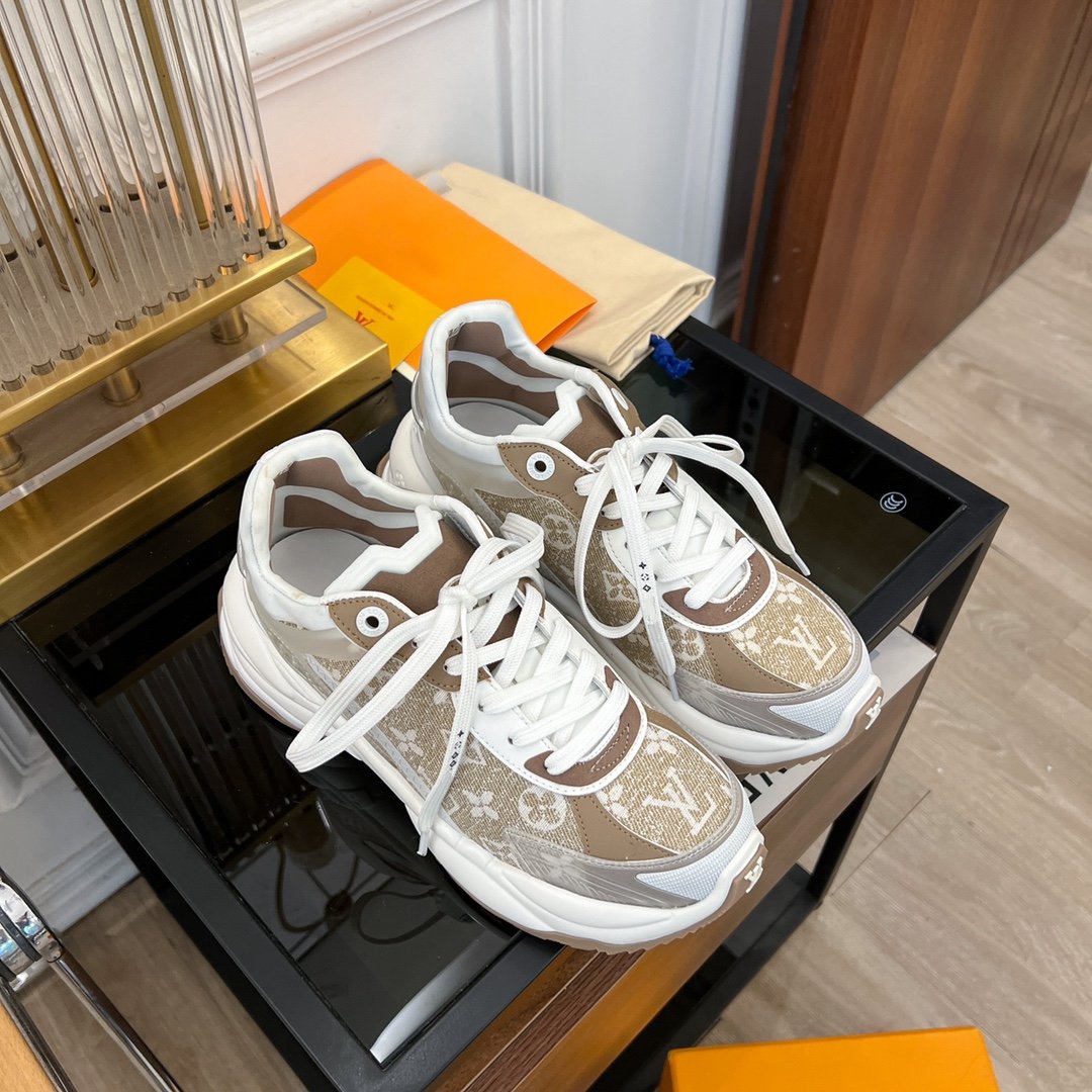 LOUIS VUITTON LV RUN 55 SNEAKER BROWN