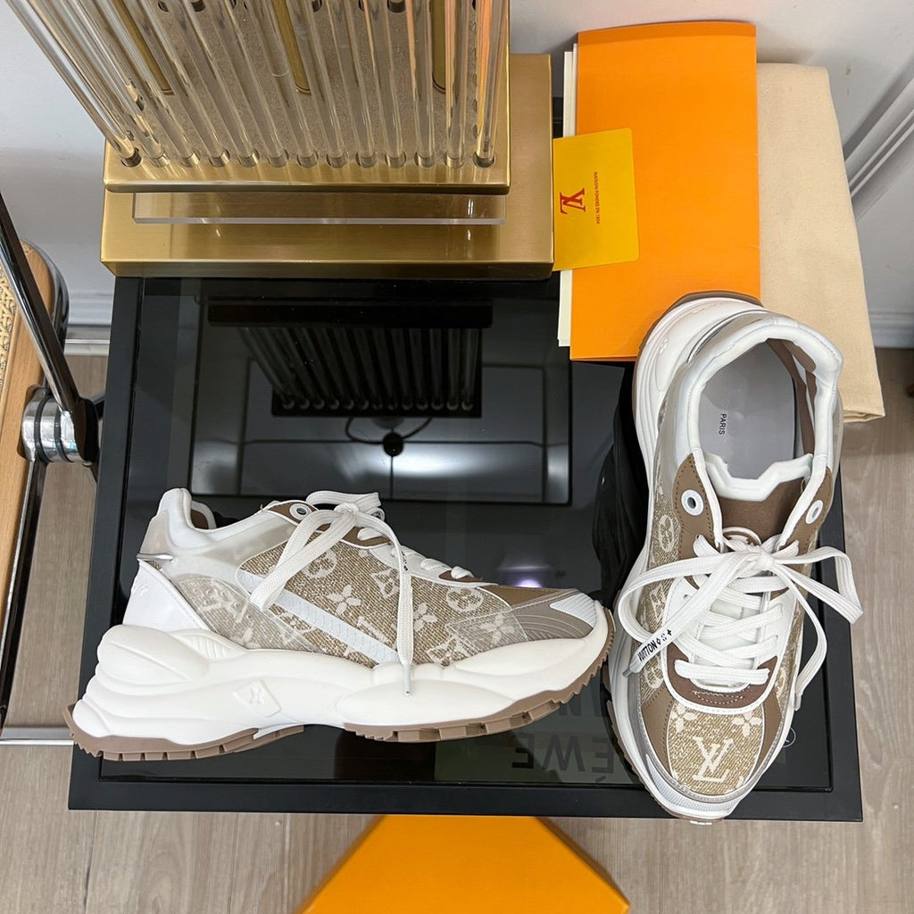 LOUIS VUITTON LV RUN 55 SNEAKER BROWN