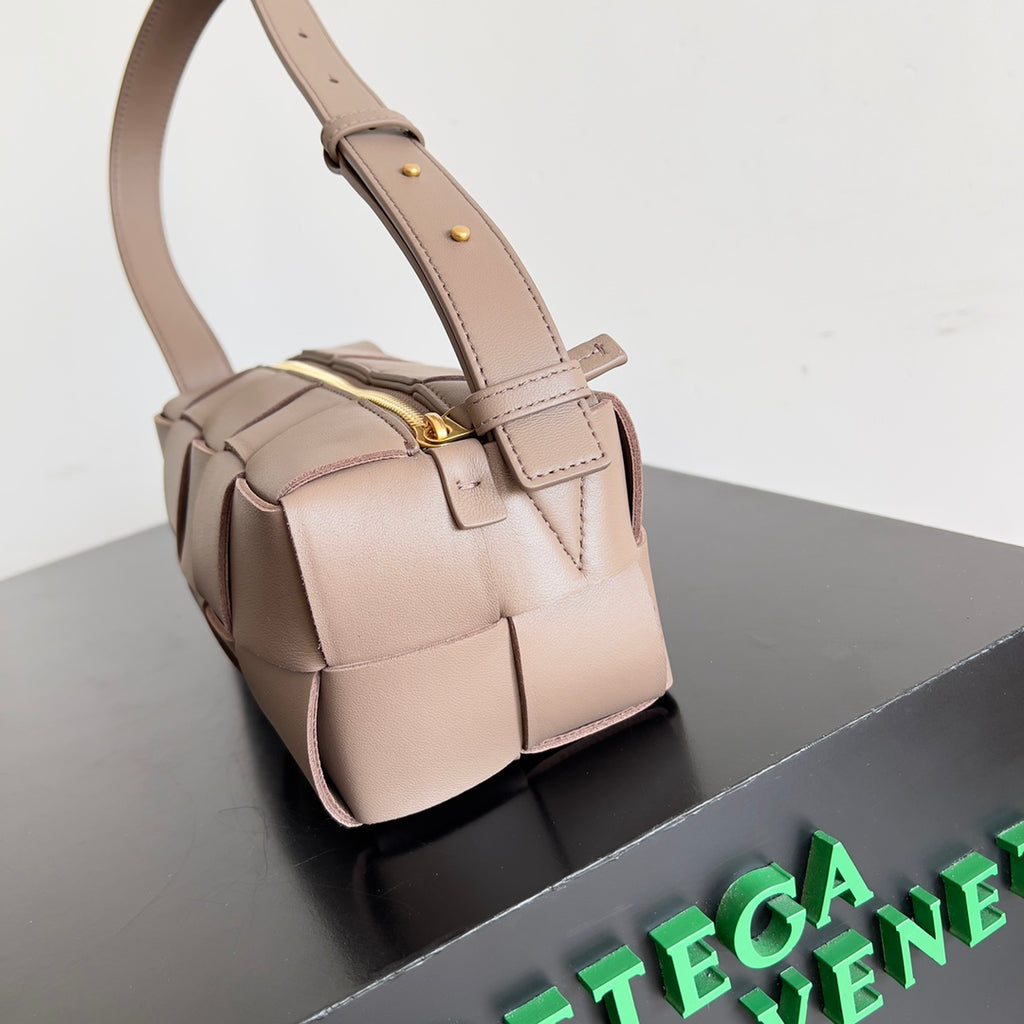 Bottega Veneta 729166 Black Hobo Bag - detail image 4