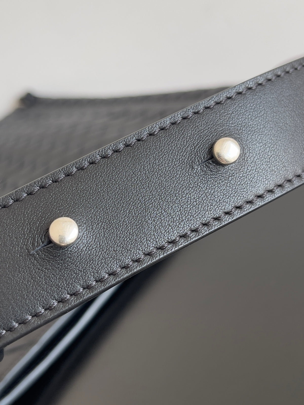 Bottega Veneta 776204 Black Designer Handbag Edition 2 - detail image 5