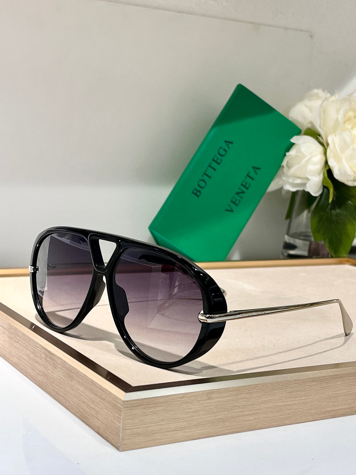Bottega Veneta BV1274 Black & Green Designer Sunglasses 63-12-145 mm - detail image 3