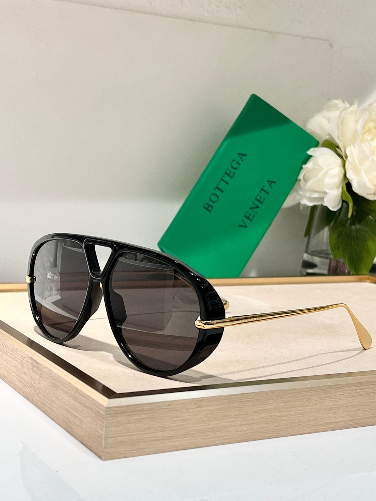 Bottega Veneta BV1274 Black & Green Designer Sunglasses 63-12-145 mm - detail image 2