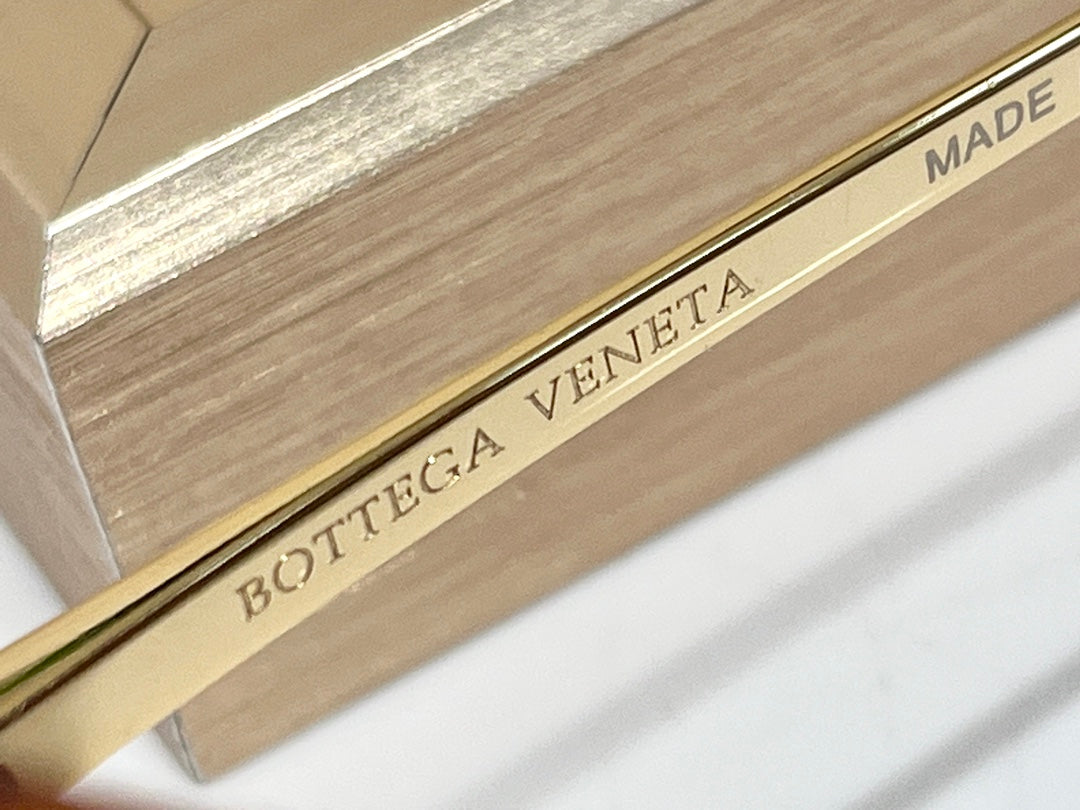 Bottega Veneta BV1274 Black & Green Designer Sunglasses 63-12-145 mm - detail image 6