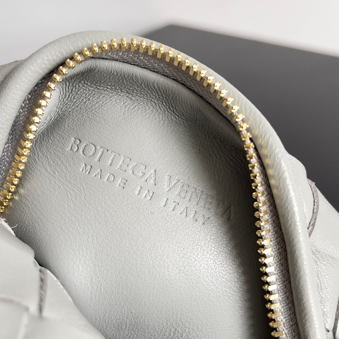 Bottega Veneta 730828 Black Designer Wallet - detail image 6