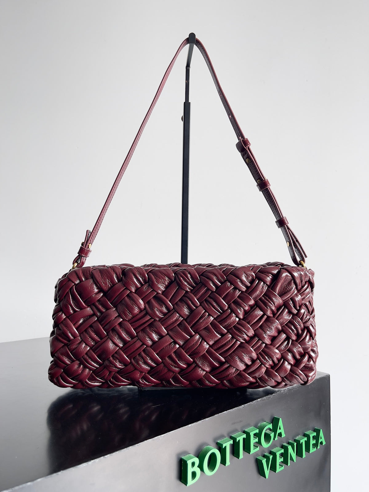 Bottega Veneta 785780 Black & Purple Designer Handbag