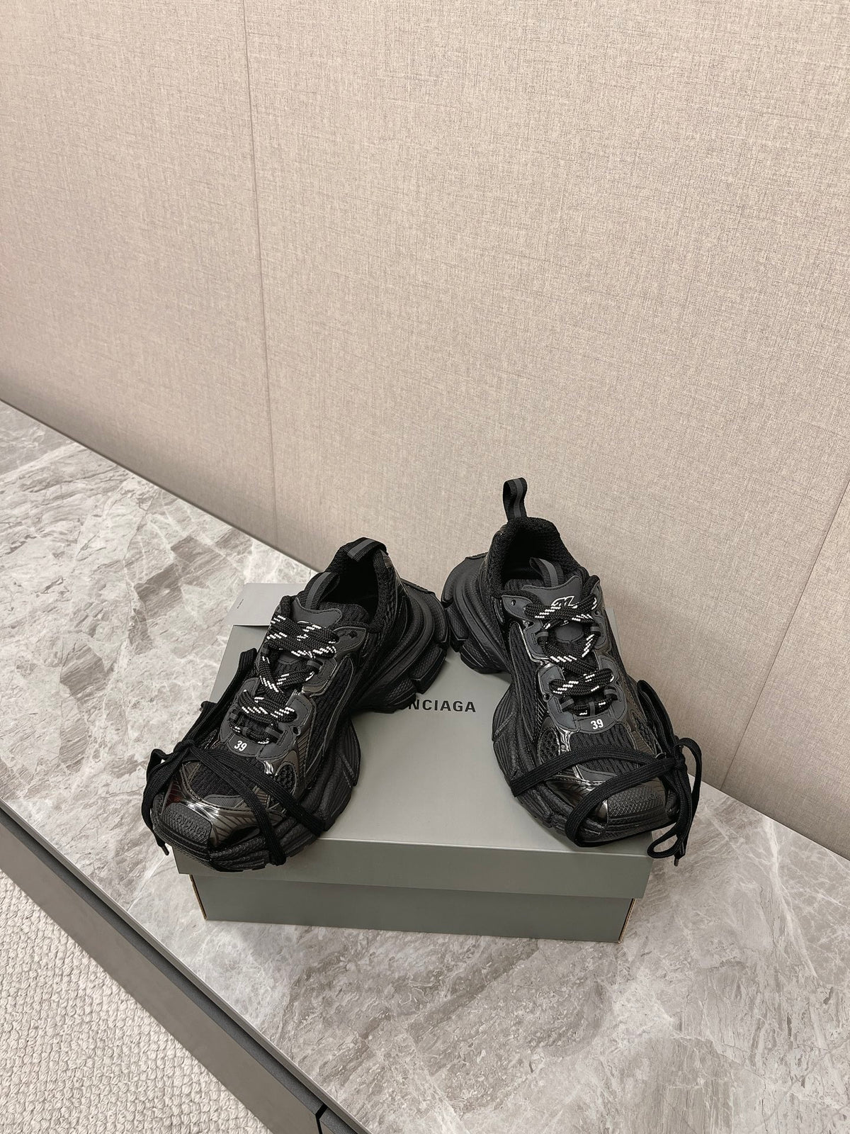 Balenciaga Black Sneakers EU 35-45 Edition 8 - detail image 4