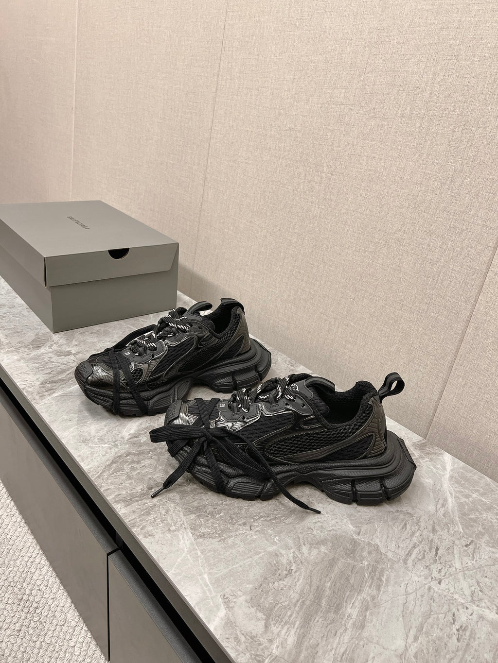 Balenciaga Black Sneakers EU 35-45 Edition 8 - detail image 2