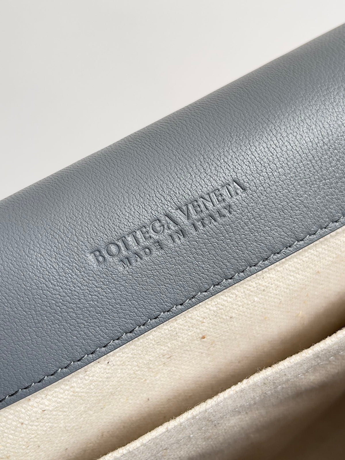 Bottega Veneta 755769 Gray Designer Handbag - detail image 7