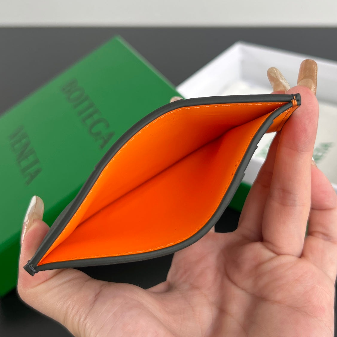 Bottega Veneta Green Card Holder Edition 7 - detail image 7