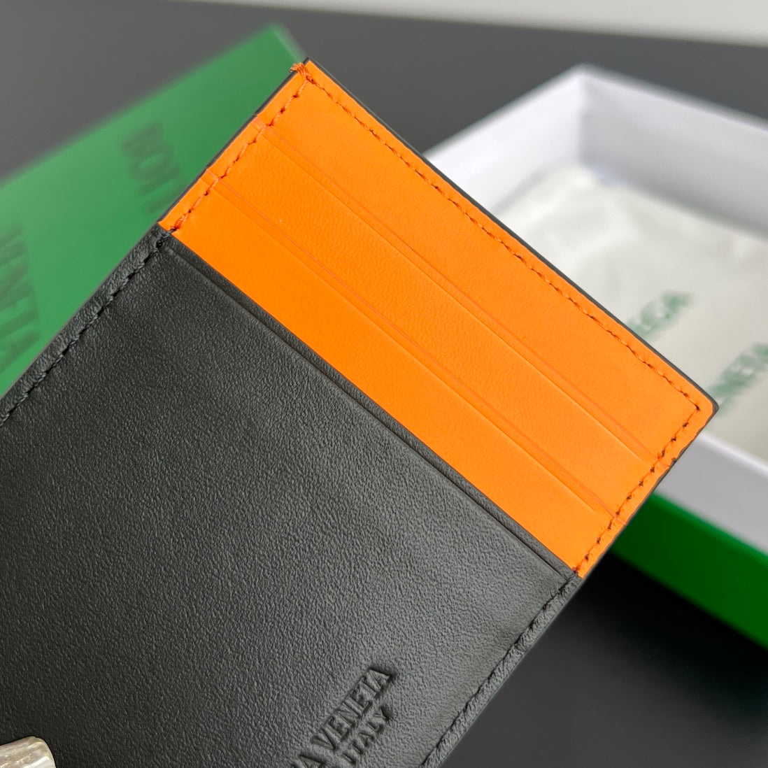 Bottega Veneta Green Card Holder Edition 7 - detail image 5