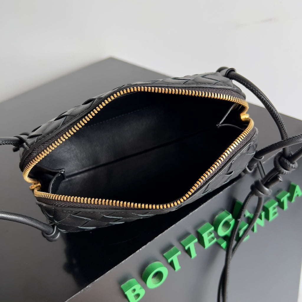 Bottega Veneta 794258 Black Pouch Bag Edition 7 - detail image 9