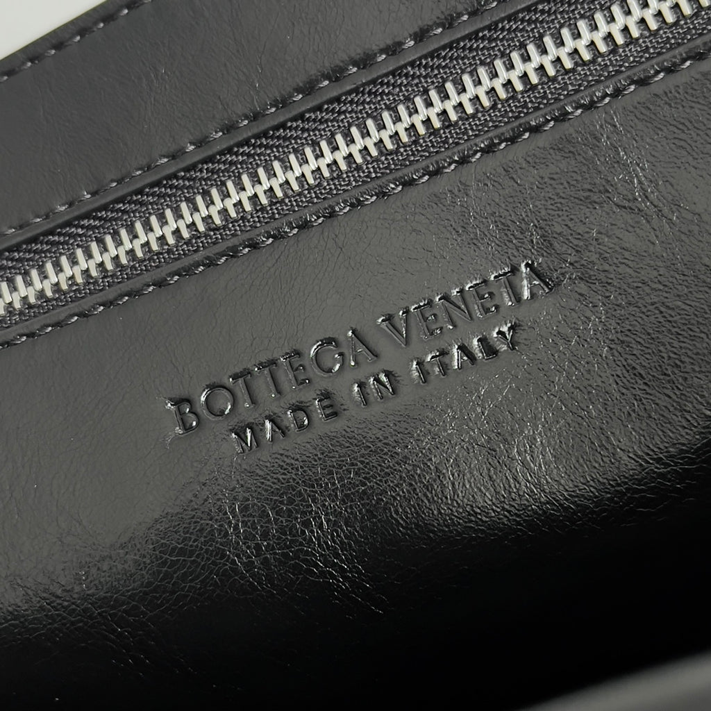 Bottega Veneta 776519 Black Designer Handbag Edition 2 - detail image 7