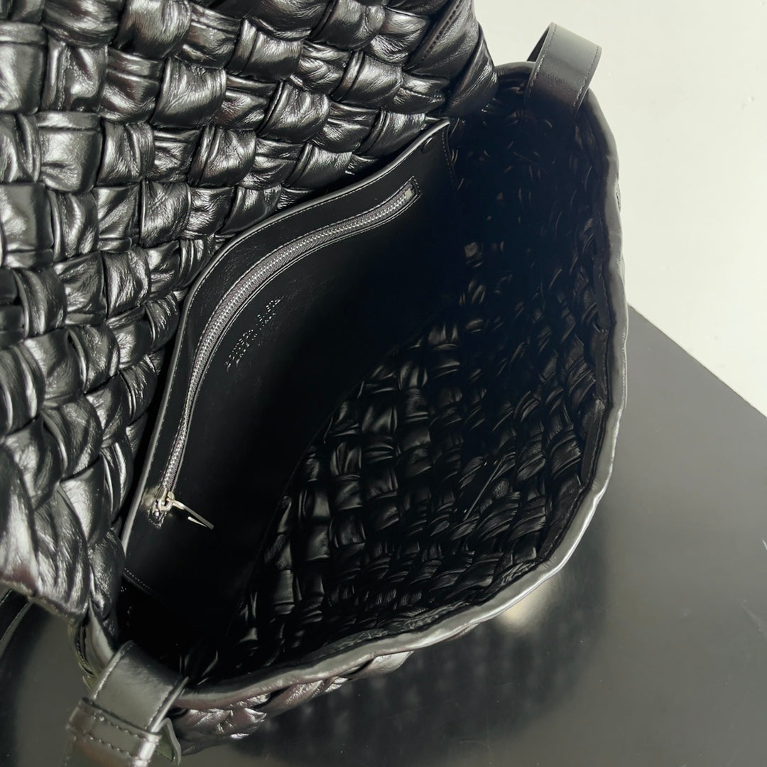 Bottega Veneta 776519 Black Designer Handbag Edition 2 - detail image 9