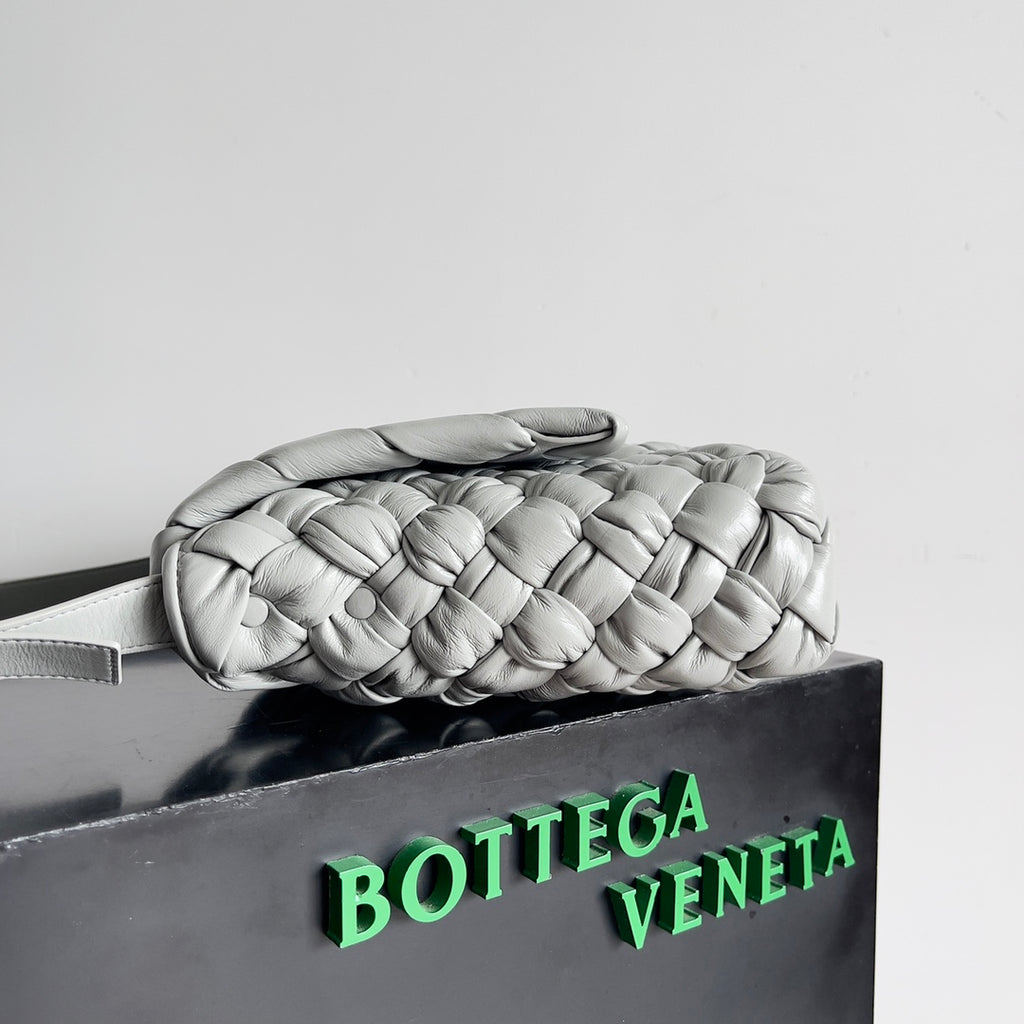 Bottega Veneta 776519 Black Designer Handbag Edition 3 - detail image 2