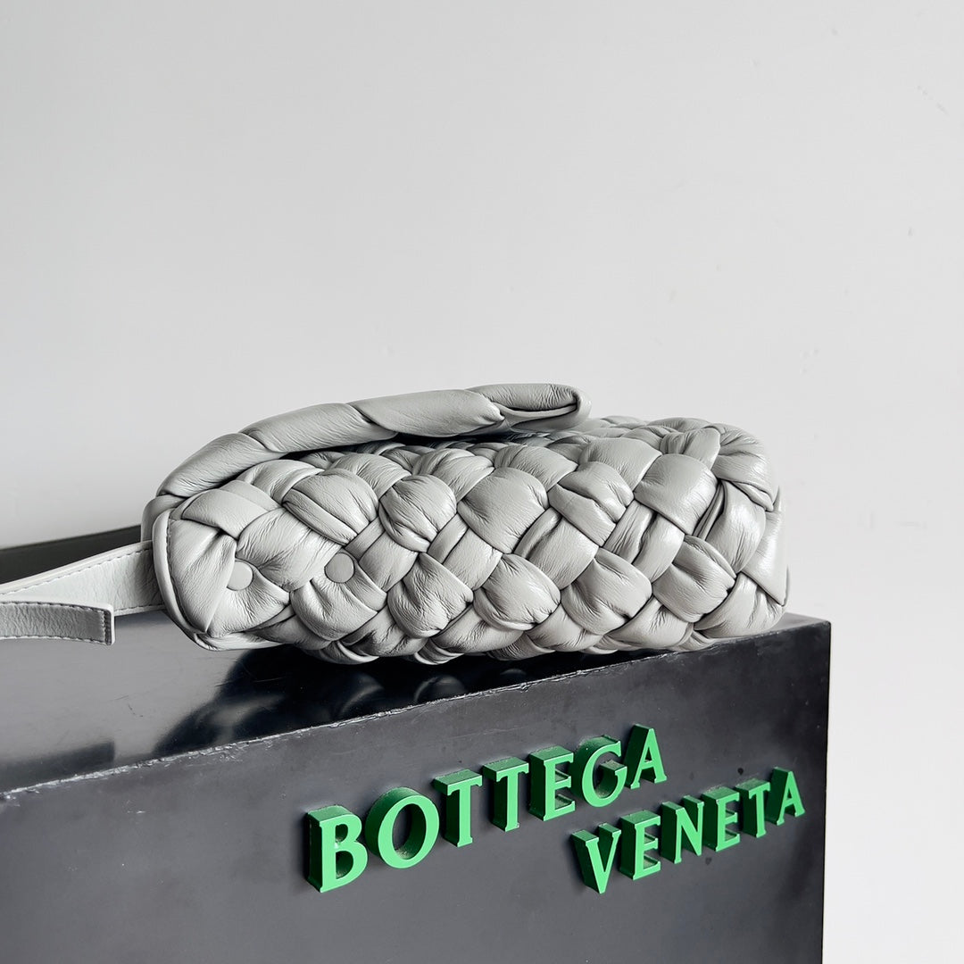 Bottega Veneta 776519 Black Designer Handbag Edition 3 - detail image 2