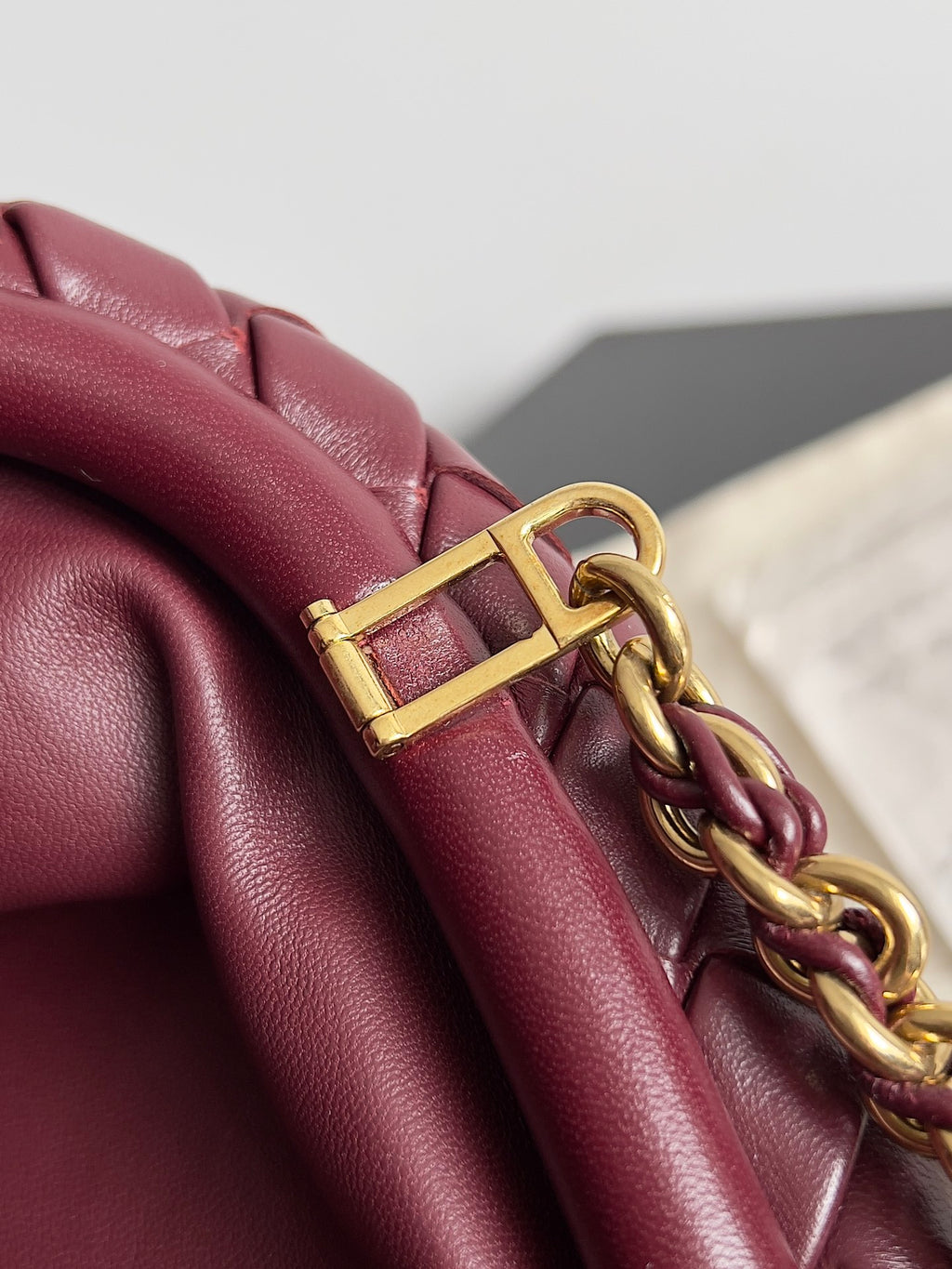 Bottega Veneta Red Designer Handbag Edition 57 - detail image 6