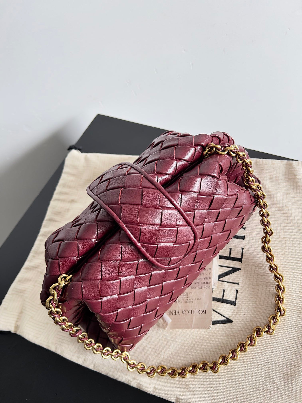 Bottega Veneta Red Designer Handbag Edition 57 - detail image 4