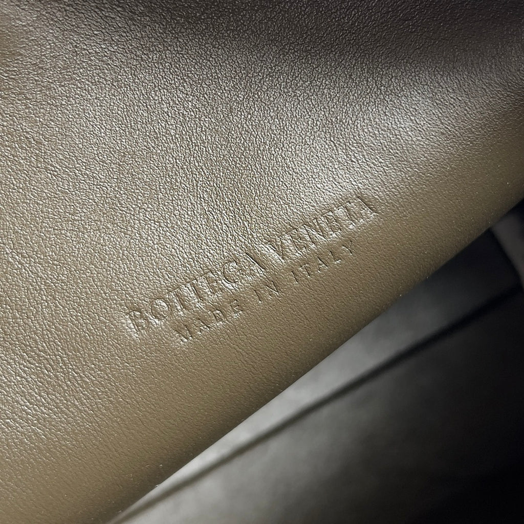 Bottega Veneta 796612 Black Designer Handbag - detail image 7