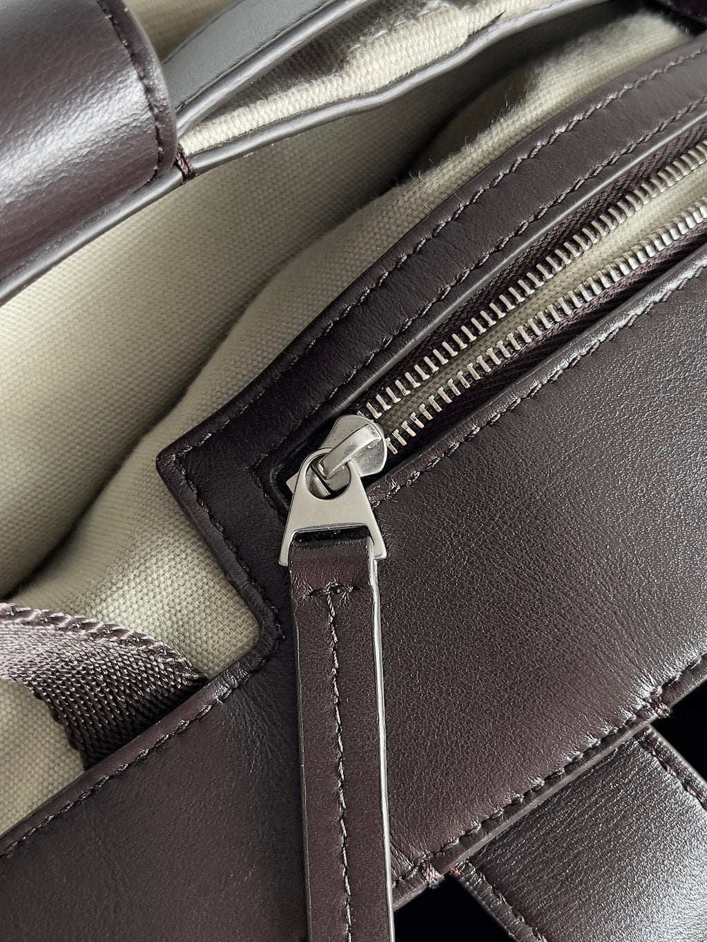 Bottega Veneta 787419 Brown & Ivory Tote Bag - detail image 7
