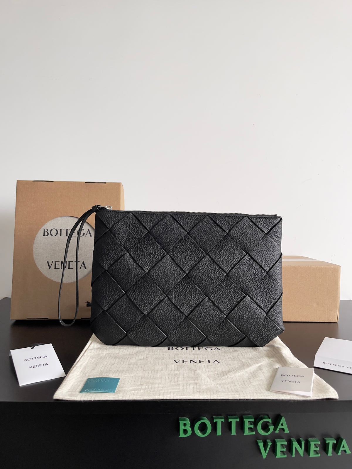 Bottega Veneta Black Designer Belt Edition 30