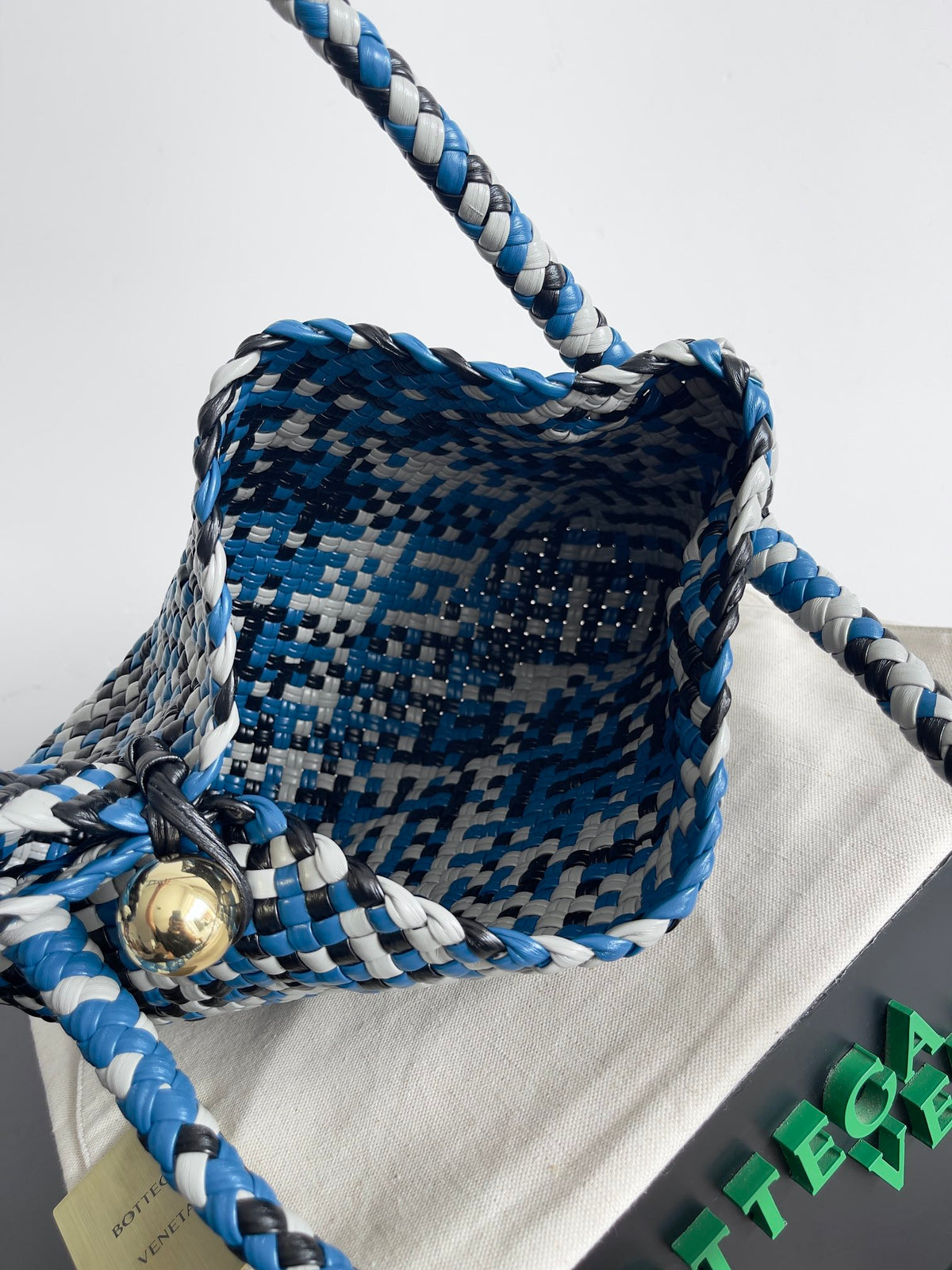 Bottega Veneta 716974 Black Designer Handbag Edition 5 - detail image 9