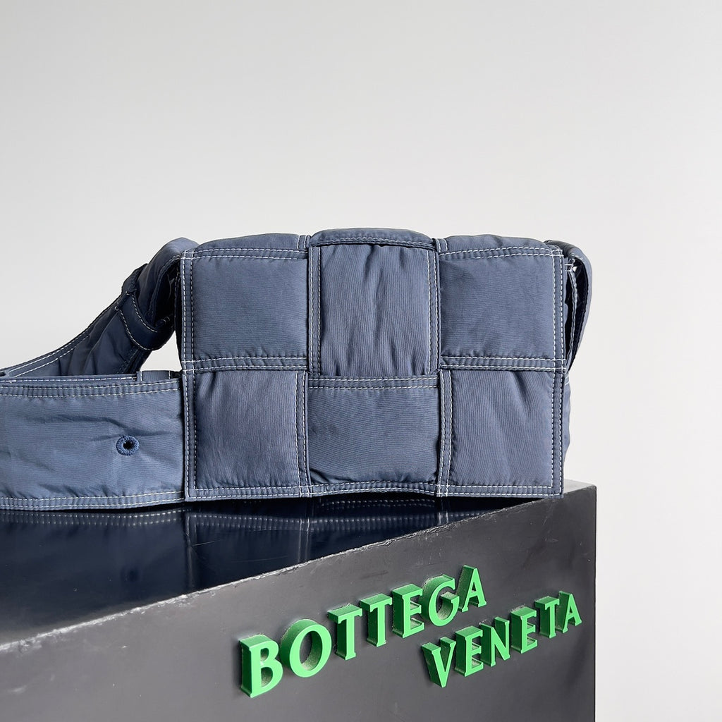 Bottega Veneta 795675 Blue Designer Handbag