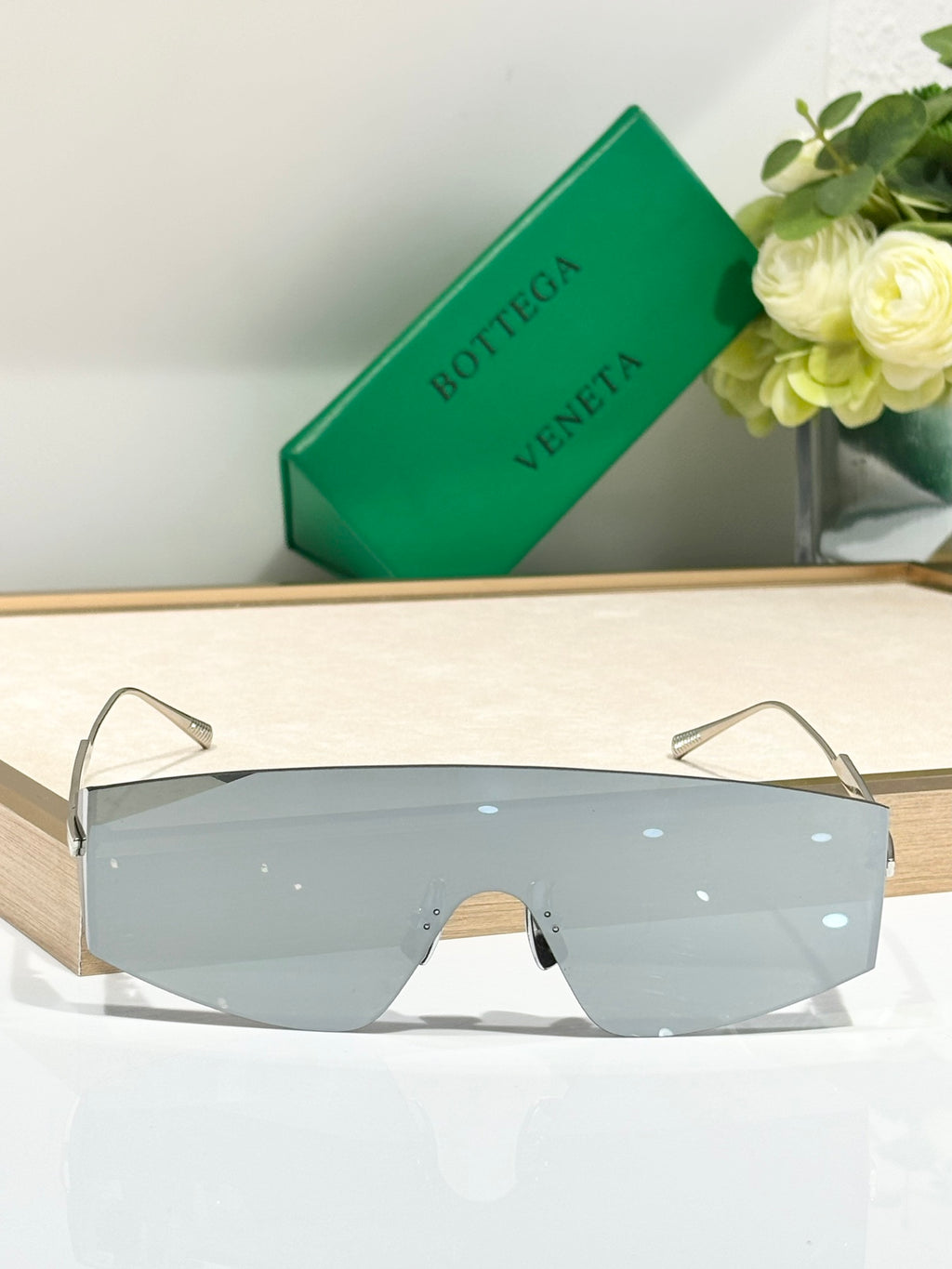 Bottega Veneta BV1299S Green & Yellow Designer Sunglasses - detail image 4
