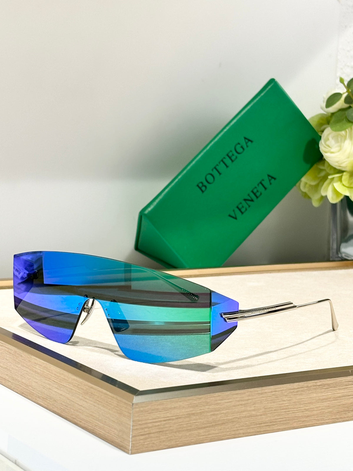 Bottega Veneta BV1299S Green & Yellow Designer Sunglasses - detail image 5