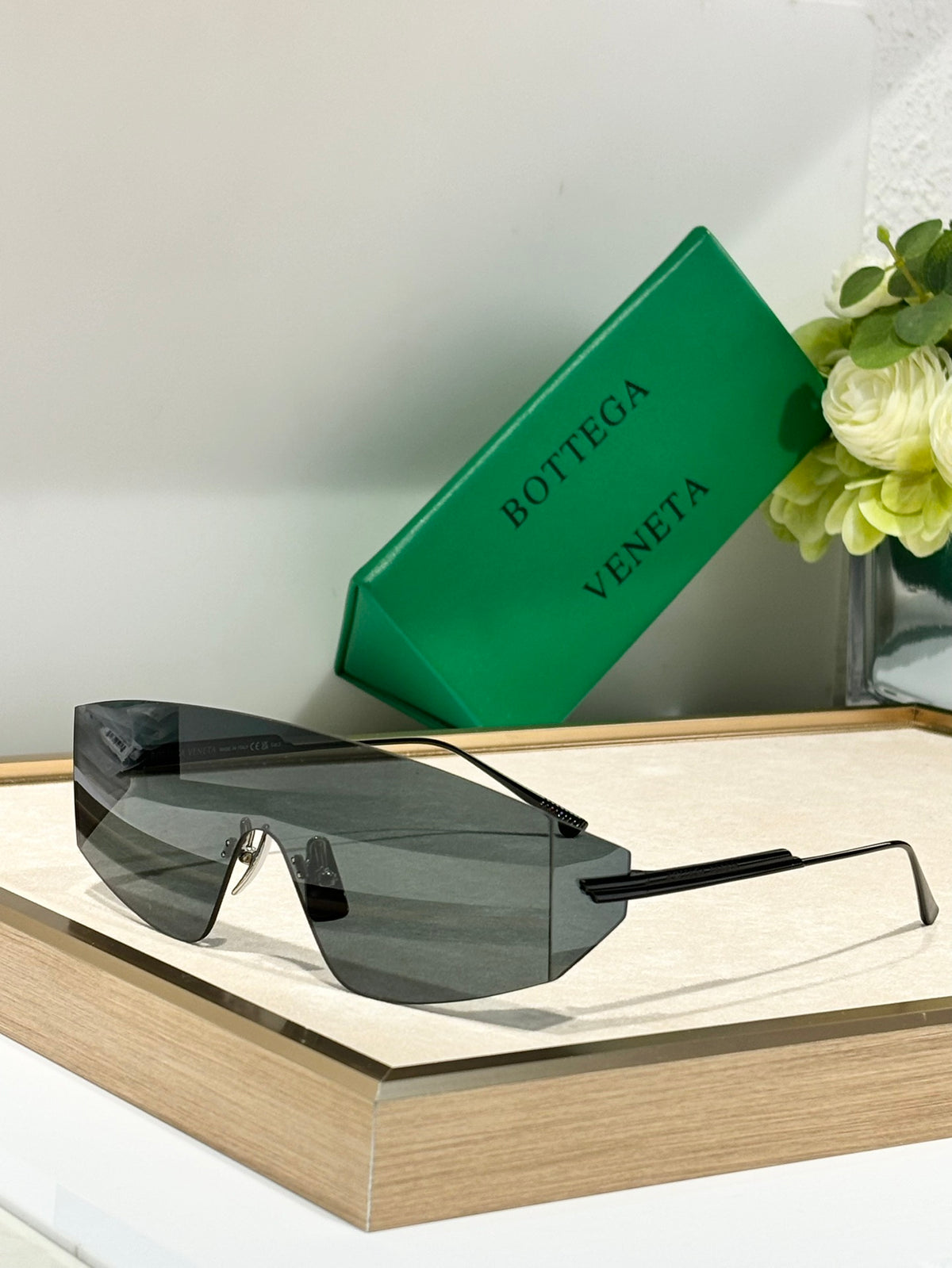 Bottega Veneta BV1299S Green & Yellow Designer Sunglasses - detail image 7