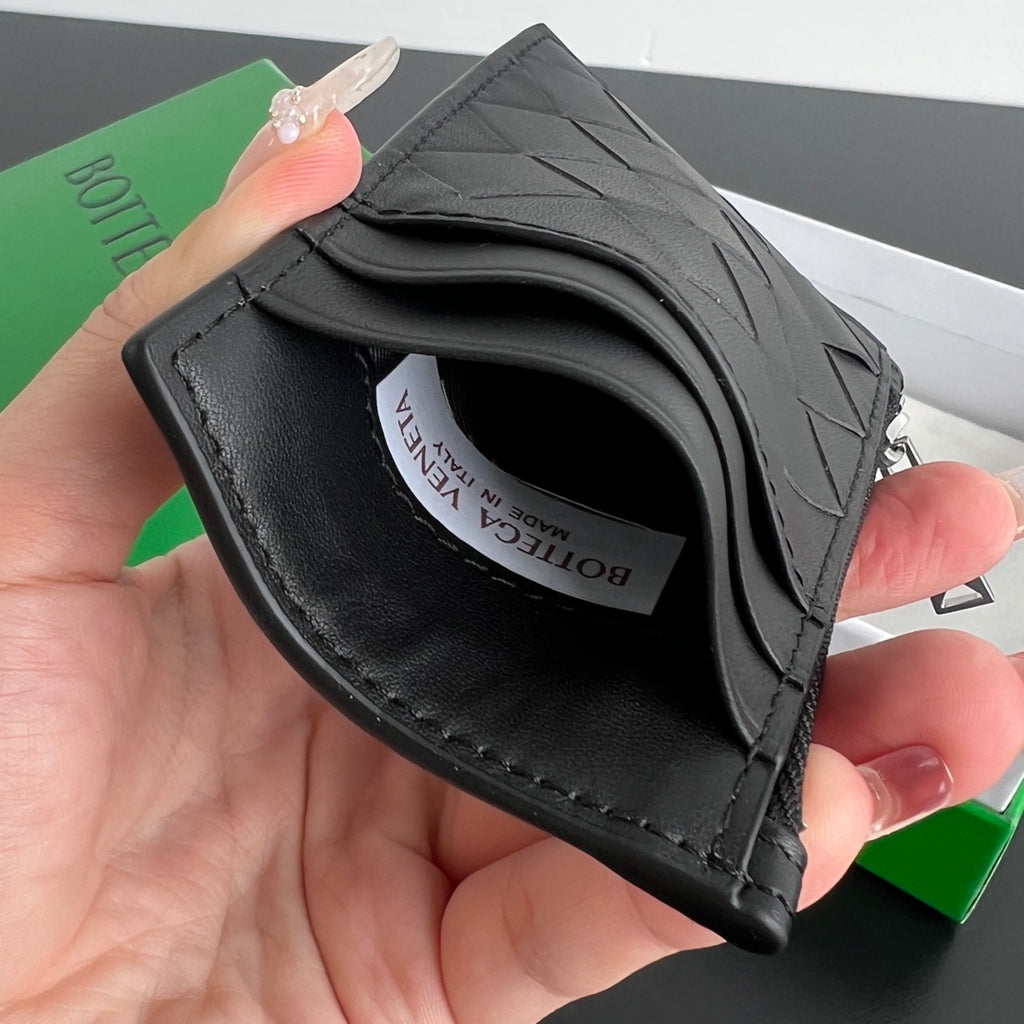 Bottega Veneta 11.5X.7.5 Black & Green Card Holder Edition 5 - detail image 9